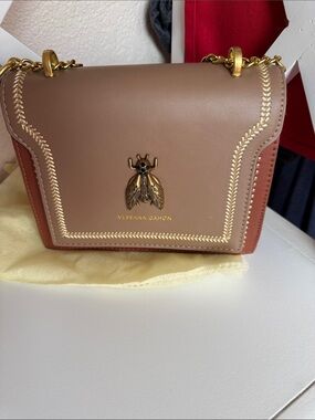Dusty Mauve Leather Crossbody Bag with Gold Bee Accent. NWOT